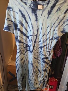 PINK Victoria's Secret Light Blue and Navy Tie-Dye Short Sleeve Dress